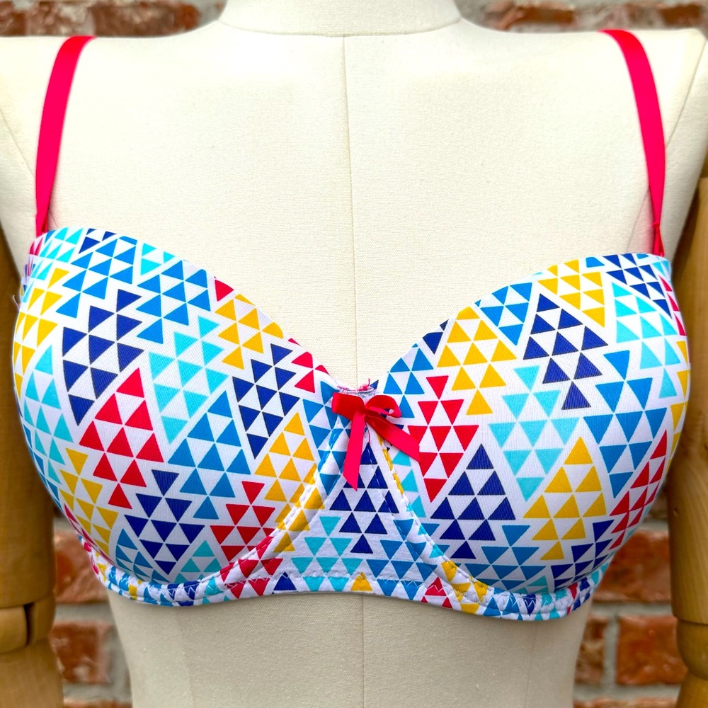 NWT Just Intimates triangle printed sweetheart bikini top with red straps / 36DD